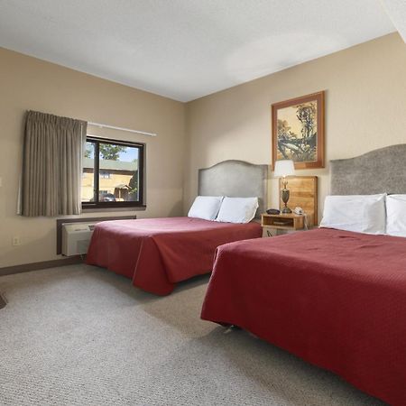 Commander Motel Pequot Lakes Екстер'єр фото
